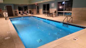 Holiday Inn Express & Suites Bardstown, an IHG Hotel