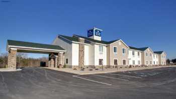 Cobblestone Hotel & Suites - Charlestown