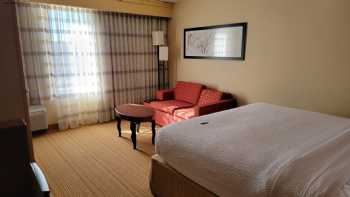 Courtyard by Marriott Louisville Northeast