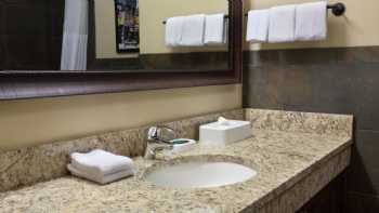 Drury Inn & Suites Louisville North