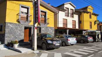 Hotel Peña Pandos