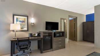 Best Western Plus Bowling Green