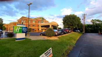 Holiday Inn Express & Suites Cincinnati SE Newport, an IHG Hotel