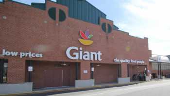 Giant Pharmacy