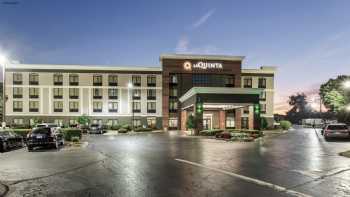 La Quinta Inn & Suites by Wyndham Clarksville