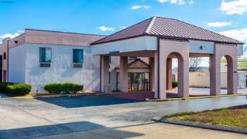 Econo Lodge & Suites