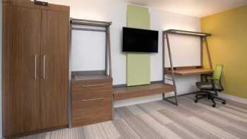 Holiday Inn Express & Suites Lexington W - Versailles, an IHG Hotel