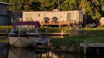 Barnacles Resort & Campground