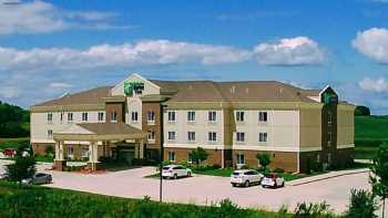 Holiday Inn Express & Suites Albert Lea - I-35, an IHG Hotel