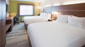 Holiday Inn Express Roseville-St. Paul, an IHG Hotel