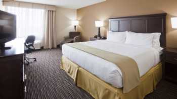 Holiday Inn Express & Suites Willmar, an IHG Hotel