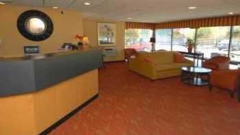 Days Hotel by Wyndham University Ave SE