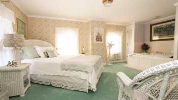 Ticknor Hill Bed & Breakfast