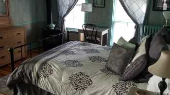 Ticknor Hill Bed & Breakfast