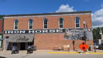 Iron Horse Outfitters and Inn