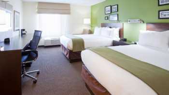 Holiday Inn Express & Suites Rogers