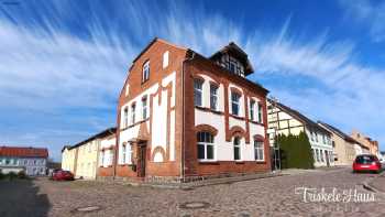 Triskele Haus - Ökologisches Seminar- und Gästehaus Neustrelitz (ehem. FotoArt Hotel Pension Klaffke)