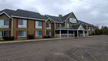 Garrison Inn & Suites