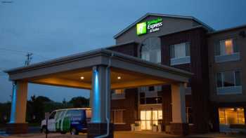 Holiday Inn Express & Suites Chanhassen, an IHG Hotel