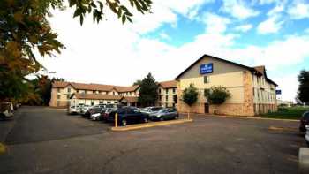 Norwood Inn & Suites Roseville