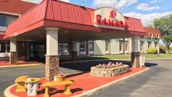 Ramada by Wyndham Albert Lea