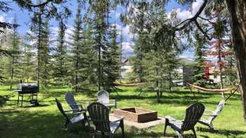 Hilltop Lodge & Cabins