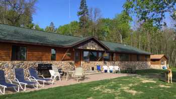 The Inn at Sportsman’s Oak Island Lodge