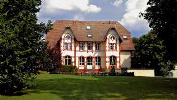 Hotel Villa Knobelsdorff und Restaurant &quotAlter Pasewalker Bierkeller"