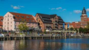 Hotel &quotAm Yachthafen" in Waren (Müritz)