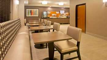 Holiday Inn Express & Suites Eden Prairie - Minnetonka, an IHG Hotel