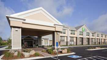 Holiday Inn Express & Suites Willmar, an IHG Hotel