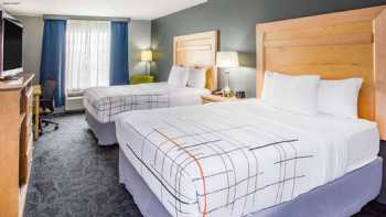 La Quinta Inn & Suites by Wyndham Rochester Mayo Clinic S