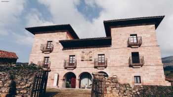 Hotel Arha Casona de Carmona, Palacio de los Díaz de Cossio, Calderón y Mier (S. XVIII -1715)