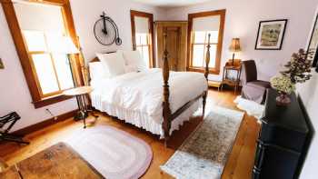 Round Barn Farm Bed and Breakfast & Wedding Venue