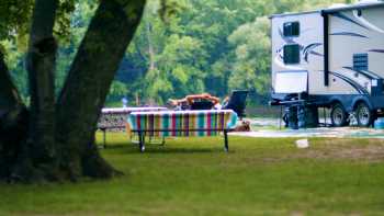 Two Rivers Campground & Tubing