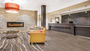 Rochester Hotel & Suites - Mayo Clinic Area