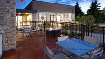 Holiday Inn Express & Suites Minneapolis (Golden Valley), an IHG Hotel