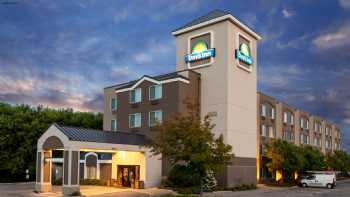 Days Inn by Wyndham Eagan Minnesota Near Mall of America