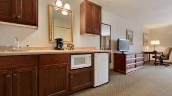 Country Inn & Suites by Radisson, St. Cloud East, MN