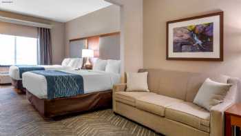 Comfort Inn & Suites Mountain Iron and Virginia