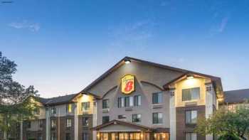 Super 8 by Wyndham Bloomington/Airport