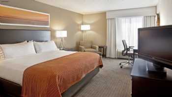 Holiday Inn Express & Suites Eden Prairie - Minnetonka, an IHG Hotel