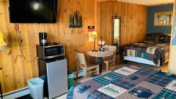 Maple Grove Lodging