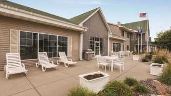 Country Inn & Suites by Radisson, Willmar, MN