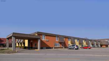 Americas Best Value Inn & Suites St. Cloud