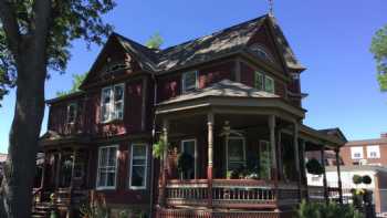 Pine Gardens Bed & Breakfast