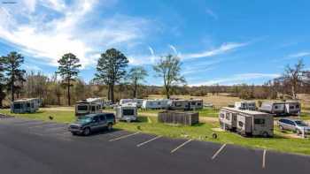 Rodeway Inn Broken Bow-Hochatown