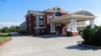 Holiday Inn Express & Suites Ponca City, an IHG Hotel