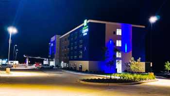 Holiday Inn Express & Suites. Purcell, Oklahoma