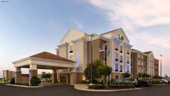 Holiday Inn Express & Suites Shawnee I-40, an IHG Hotel